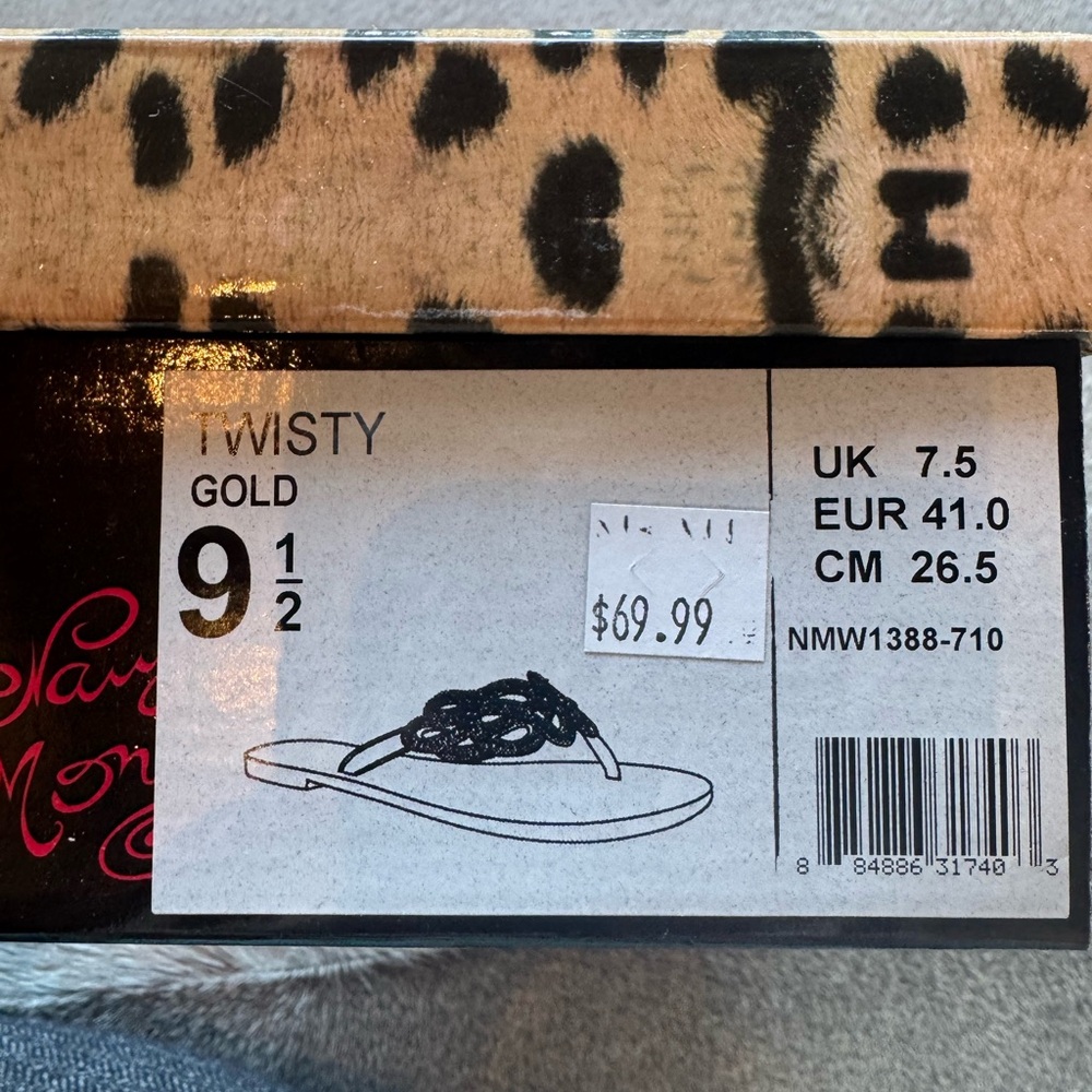 Naughty MonkeyTwisty Gold Crystal Beaded sandals Thong Flats 9.5 EUC with Box - Picture 6 of 8